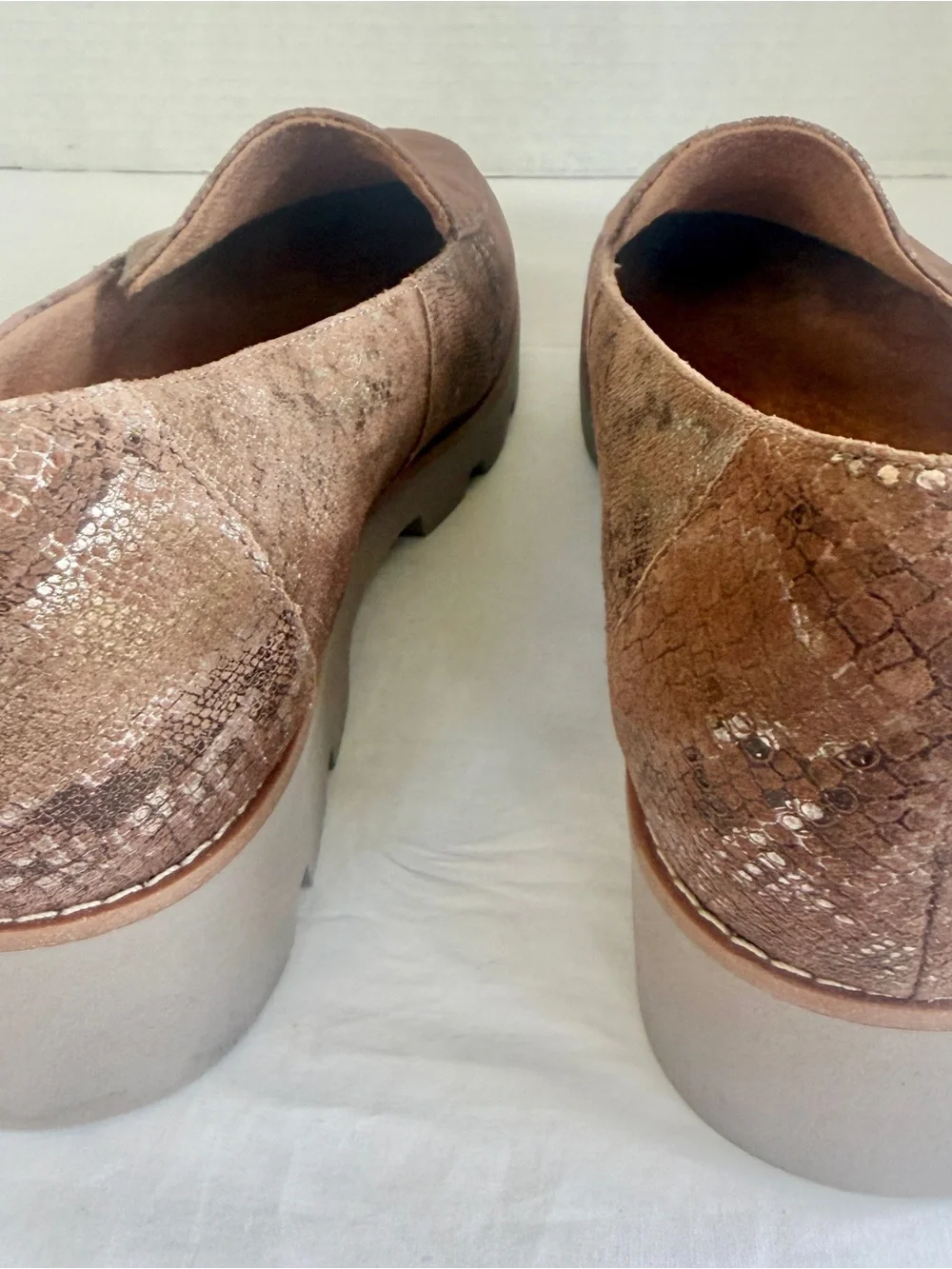 Vionic Kensley Women's 9.5 Slip On Leather Loafers Brown Metallic Snake NWT